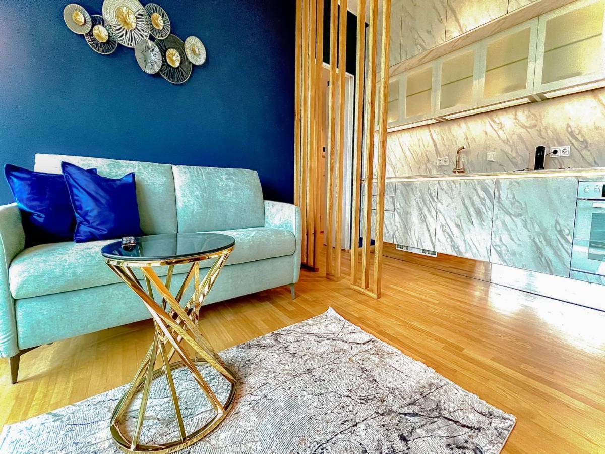 Kaiser Lodge by AlpenLuxus mit Rooftop Pool&Tiefgaragenstellplatz Apartment *