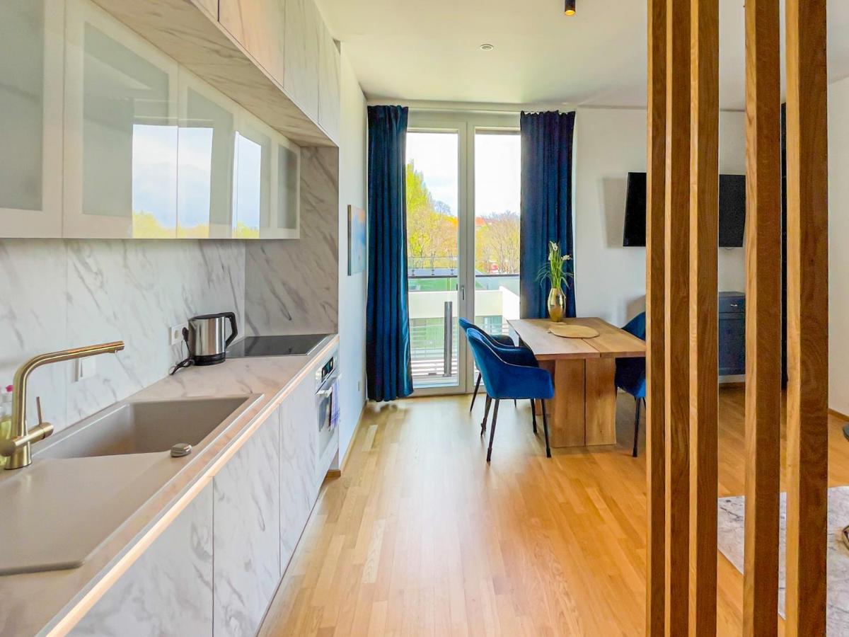 Apartment Kaiser Lodge by AlpenLuxus mit Rooftop Pool&Tiefgaragenstellplatz Wien